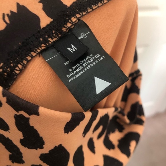 Balance Athletica Kingdom Leopard Leggings Size M - Picture 5 of 8